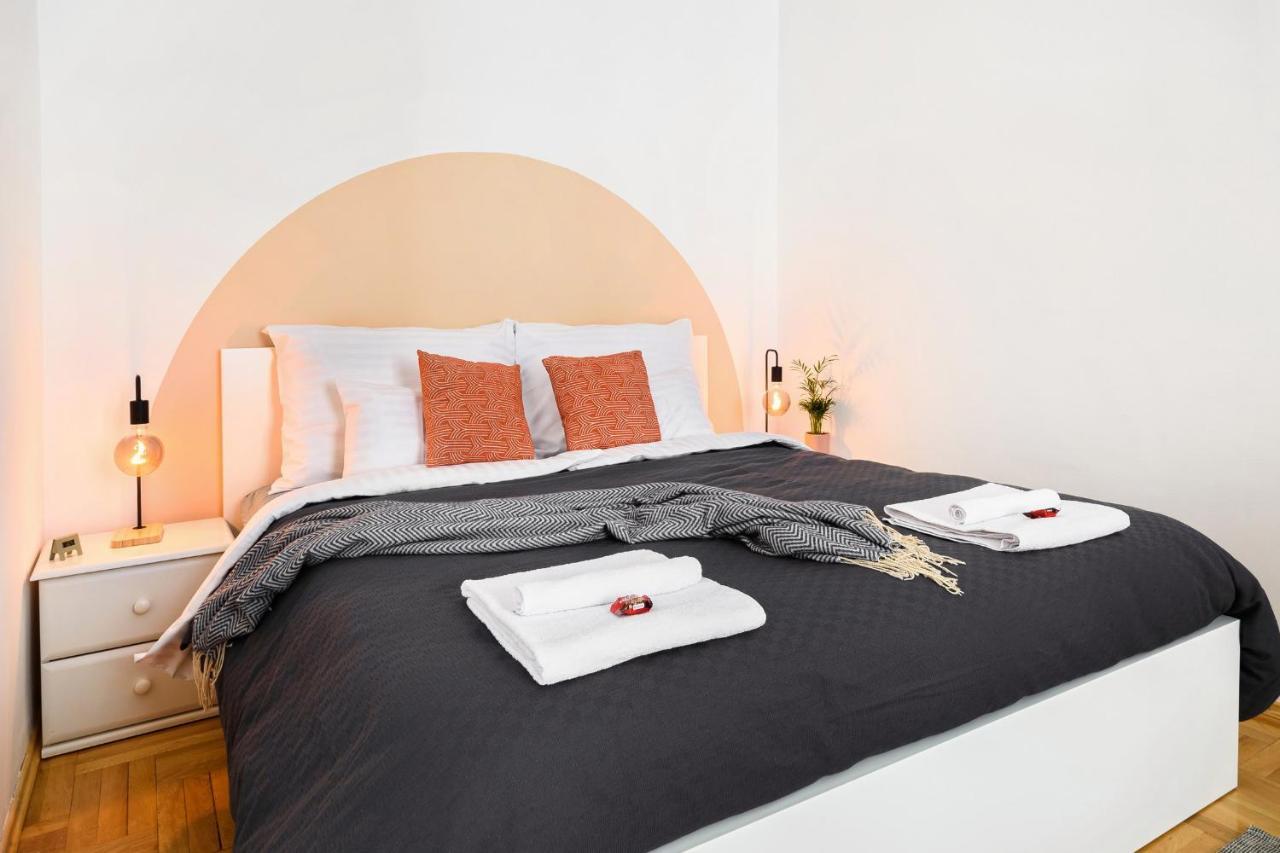Spacious & Serene Downtown Home With Free Parking Budapest Exterior foto
